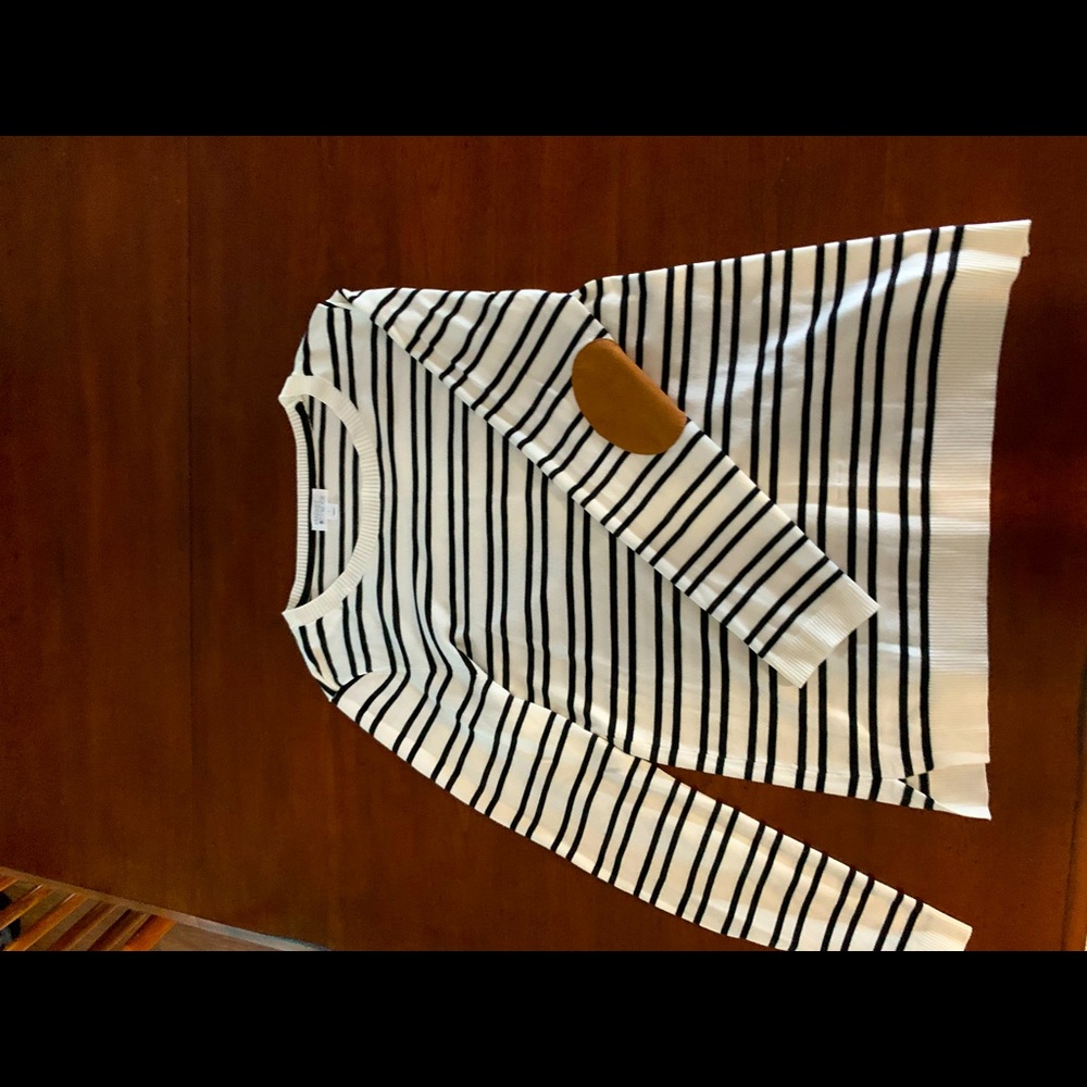 Light weigh , elbow leather patches